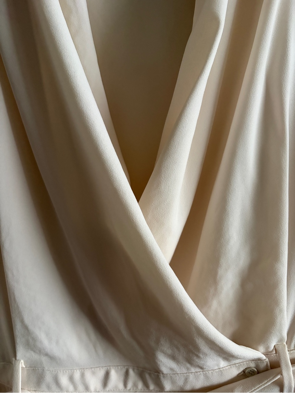 Wilfred Aritzia Ivory Wrap Belted Dress Size 6 - Picture 5 of 7